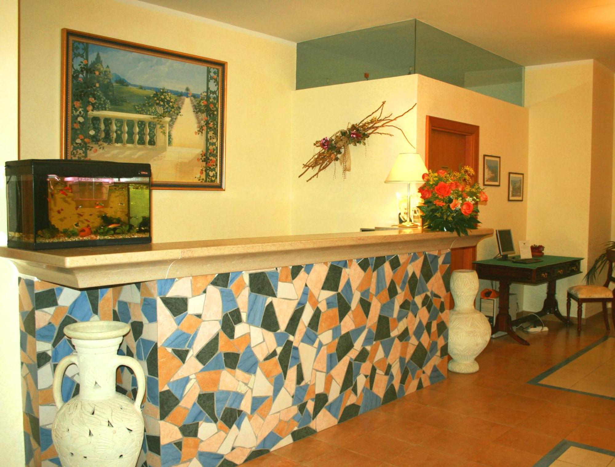 Park Hotel Villa Americana Rodi Garganico Exterior photo