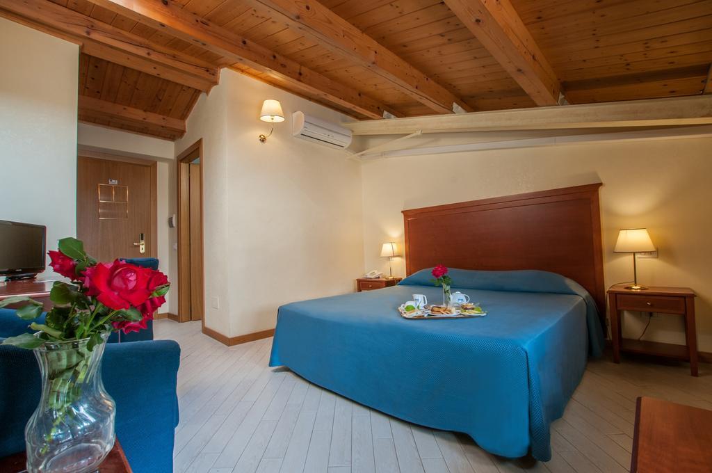 Park Hotel Villa Americana Rodi Garganico Exterior photo