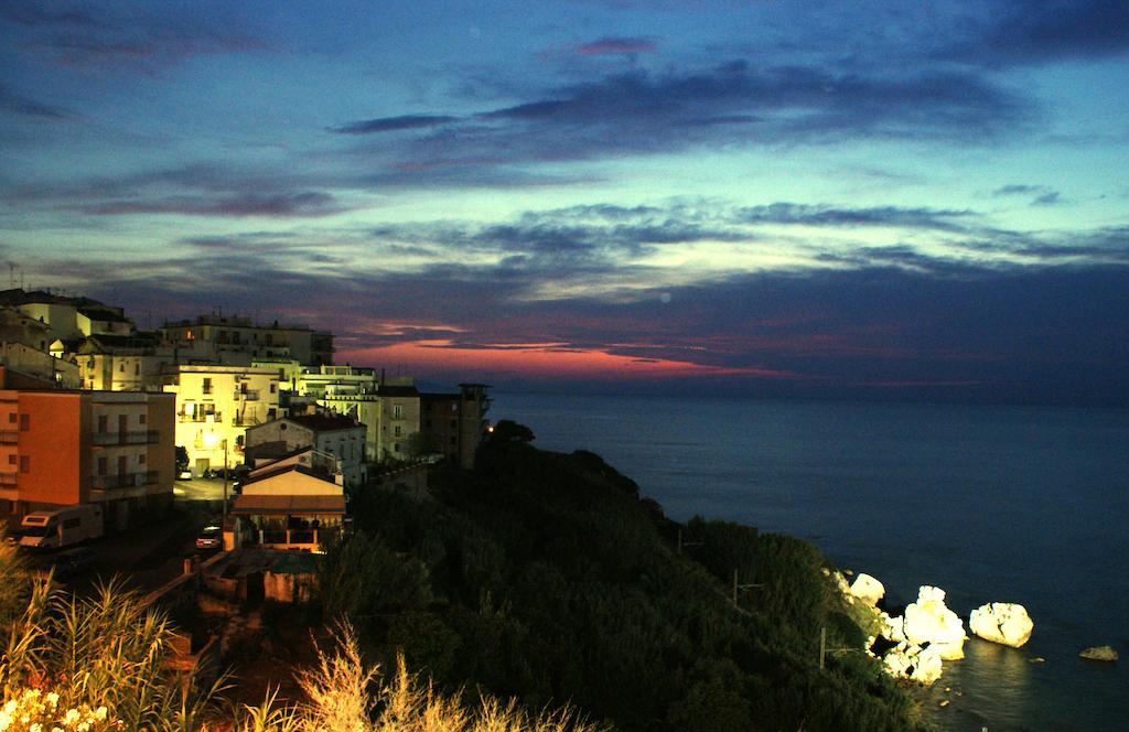 Park Hotel Villa Americana Rodi Garganico Exterior photo